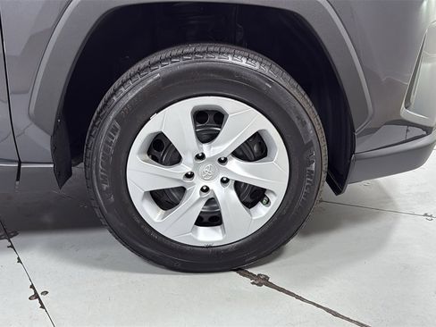 Used 2025 Toyota RAV4 LE image 21