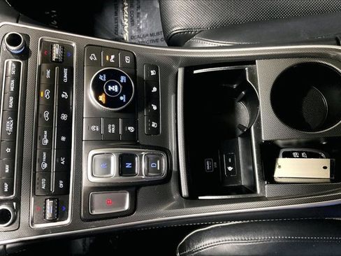 Used 2023 Hyundai Santa Fe Limited AWD/4WD image 41