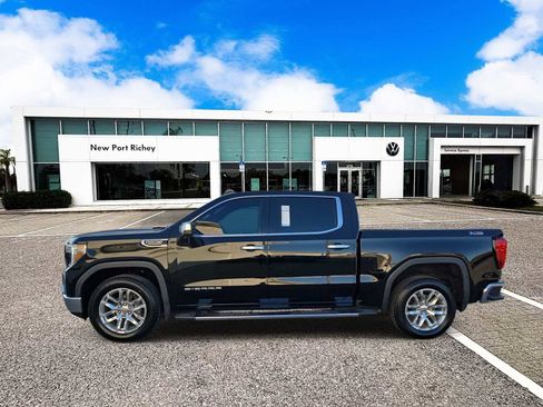 Used 2022 GMC Sierra 1500 SLT w/ SLT Premium Plus Package image 5