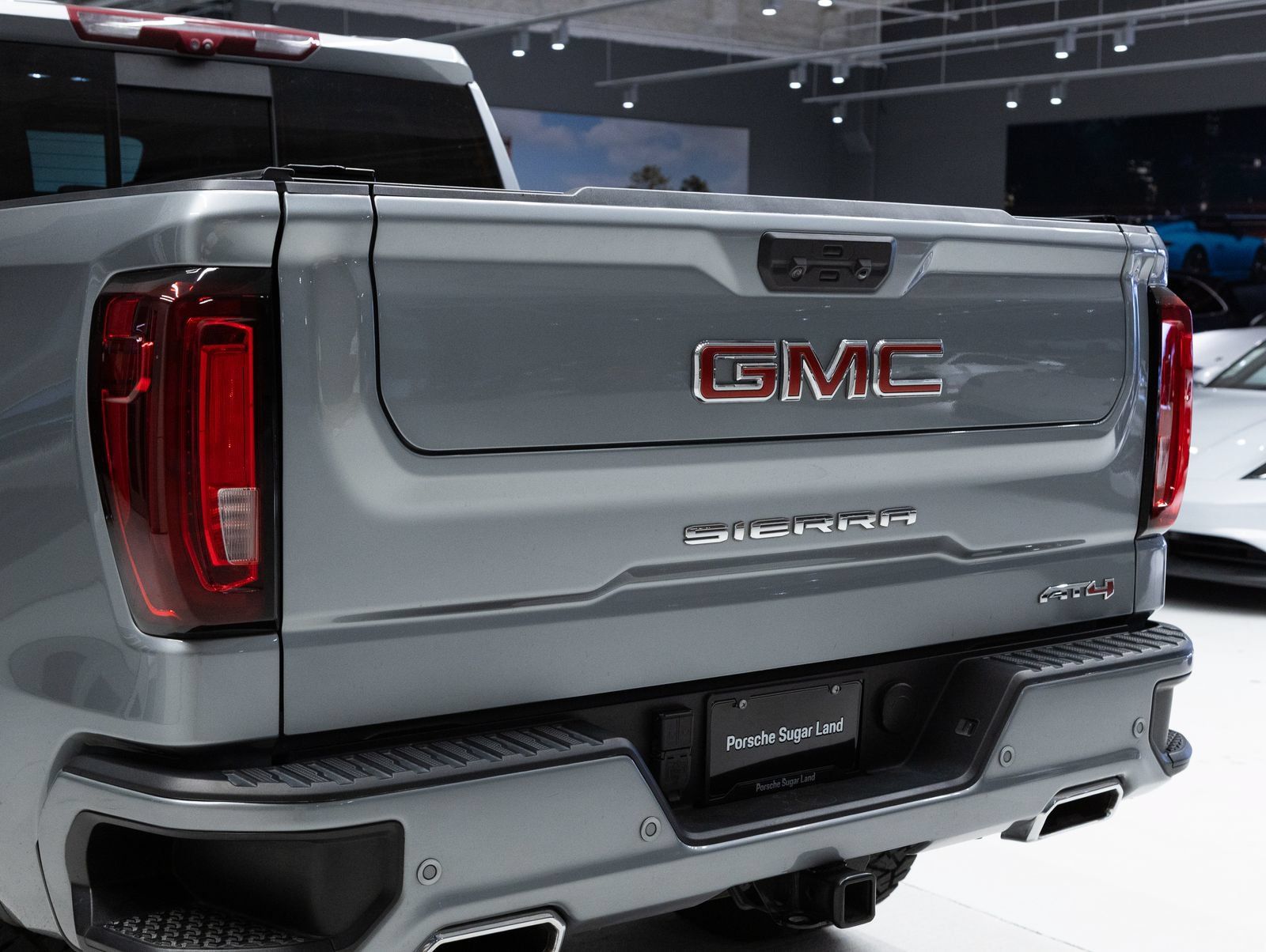 Used 2023 GMC Sierra 1500 AT4 w/ Technology Package AWD/4WD image 29