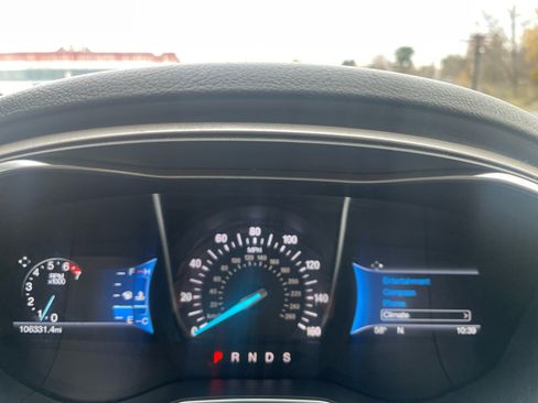 Used 2016 Ford Fusion SE image 16