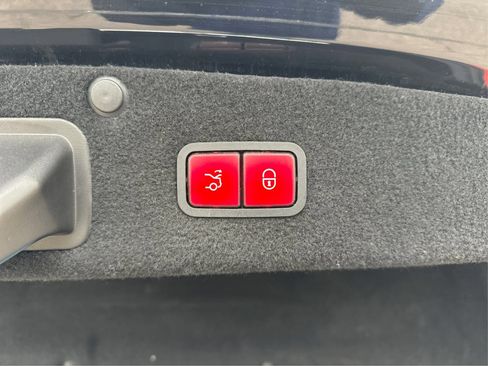Used 2017 Mercedes-Benz S 550 4MATIC Sedan image 42