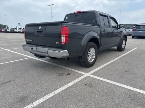 Used 2014 Nissan Frontier SV RWD image 5