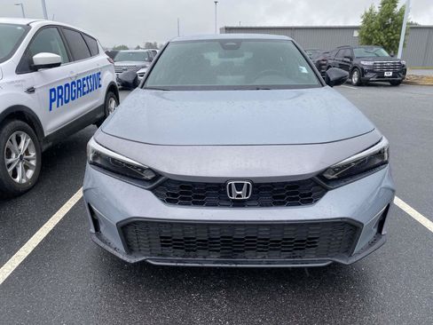 Used 2025 Honda Civic Sport image 2