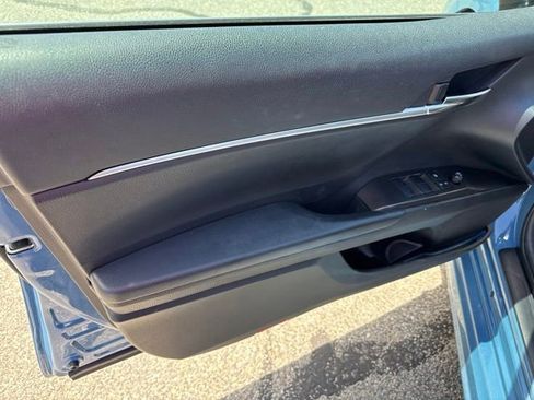 Used 2023 Toyota Camry SE FWD image 12