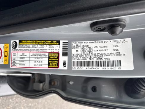Used 2020 Toyota Tacoma TRD Sport AWD/4WD image 23
