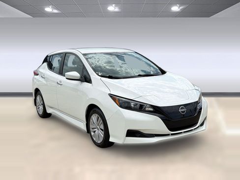 Used 2023 Nissan Leaf S FWD image 7