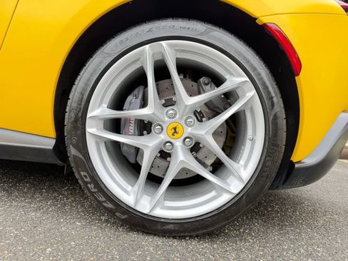 Used 2022 Ferrari Roma RWD image 30