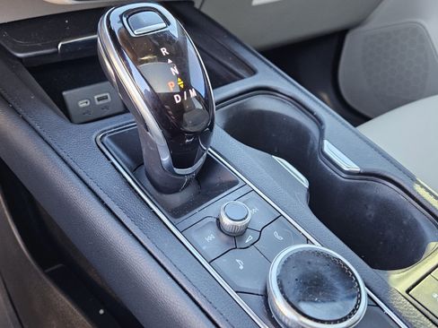 Used 2022 Cadillac XT4 Luxury w/ Driver Awareness Package image 28