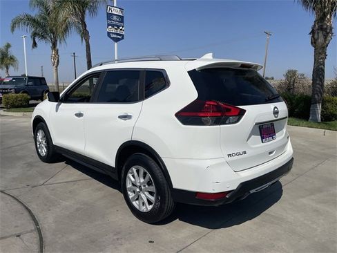 Used 2020 Nissan Rogue SV image 6