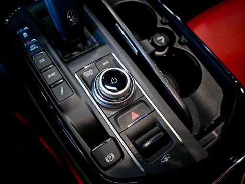 Used 2022 Maserati Levante GT image 38