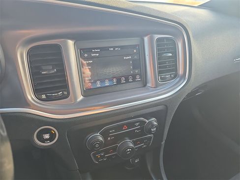Used 2020 Dodge Charger SXT w/ Blacktop Package image 22
