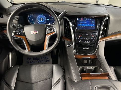 Used 2017 Cadillac Escalade Premium Luxury AWD/4WD image 8