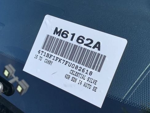 Used 2015 Toyota Camry SE w/ Moonroof Package FWD image 36