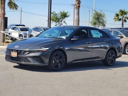 New 2026 Hyundai Elantra Sport FWD image 2