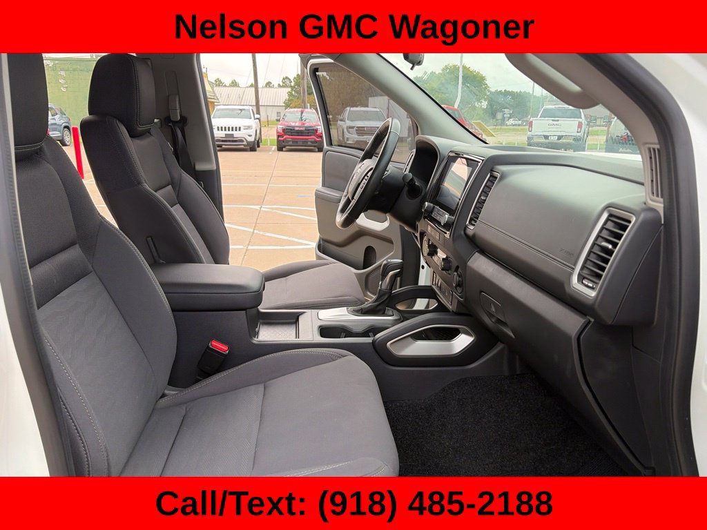 Used 2023 Nissan Frontier SV w/ SV Convenience Package RWD image 19