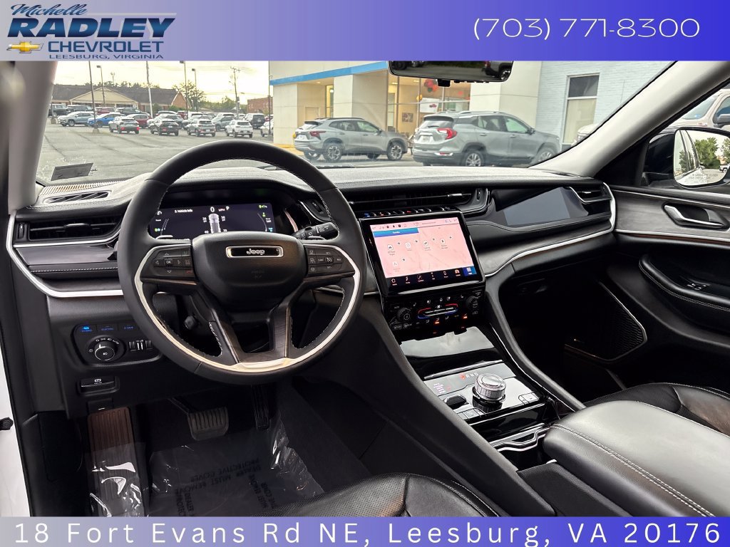 Used 2023 Jeep Grand Cherokee 4WD 4xe w/ Luxury Tech Group II image 14