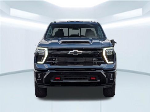 New 2026 Chevrolet Silverado 2500 LTZ w/ LTZ Plus Package AWD/4WD image 10