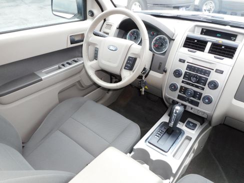Used 2009 Ford Escape 4WD Hybrid image 21