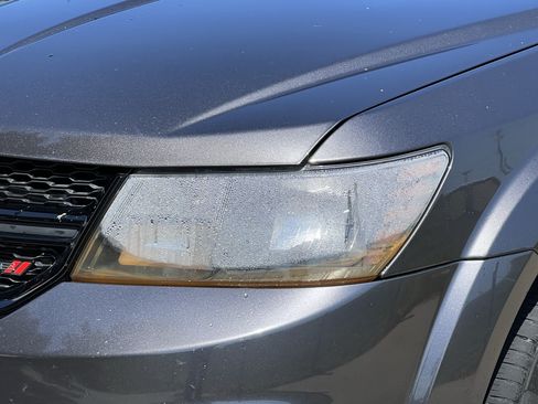 Used 2019 Dodge Journey SE w/ Connectivity Group FWD image 7