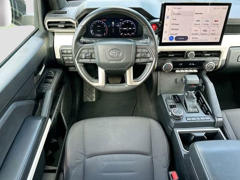 Used 2024 Toyota Tacoma TRD Off-Road image 20