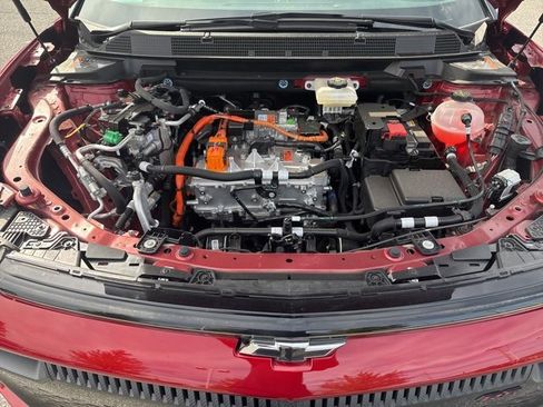 New 2025 Chevrolet Equinox EV RS image 30