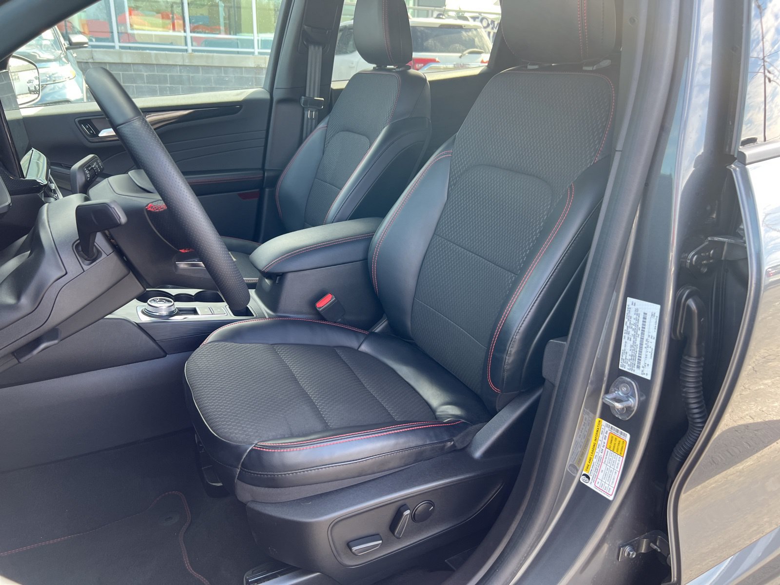 Used 2023 Ford Escape ST-Line Select w/ Tech Pack #2 AWD/4WD image 11