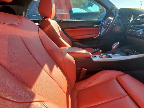 Used 2015 BMW M235i Convertible image 4