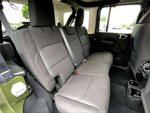 Certified 2022 Jeep Wrangler Unlimited Sport AWD/4WD image 18