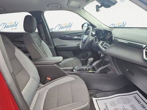 Used 2024 Chevrolet TrailBlazer LS w/ LS Convenience Package FWD image 13