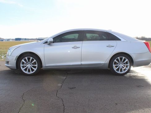 Used 2016 Cadillac XTS Luxury image 4