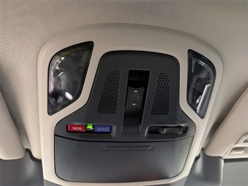 Certified 2025 Subaru Outback Limited w/ Popular Package #2 image 25