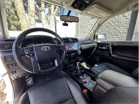 Used 2018 Toyota 4Runner TRD Off-Road Premium image 14