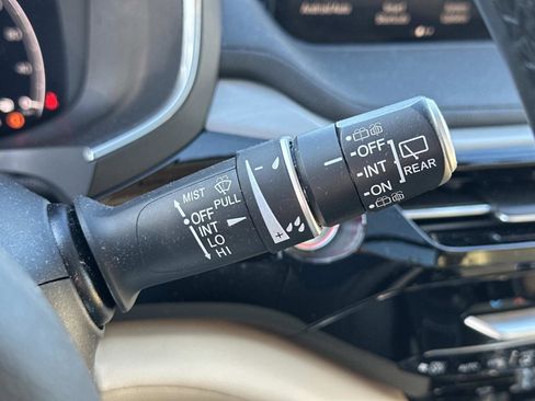 Used 2023 Acura MDX SH-AWD image 29