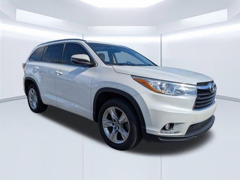 Used 2016 Toyota Highlander Limited image 1