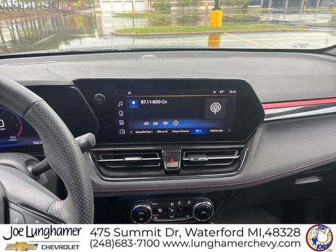 Used 2024 Chevrolet TrailBlazer RS w/ Convenience Package AWD/4WD image 16
