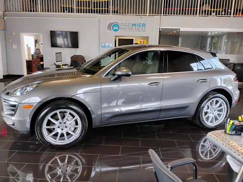 Used 2016 Porsche Macan S AWD/4WD image 8
