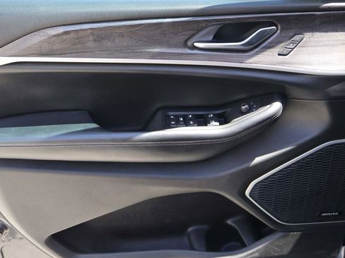 Used 2022 Jeep Grand Cherokee L Limited AWD/4WD image 7