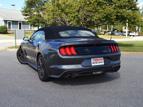 Used 2018 Ford Mustang Premium w/ Equipment Group 101A image 7