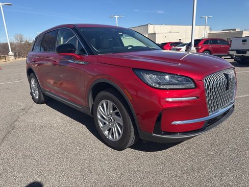 Used 2025 Lincoln Corsair FWD image 3
