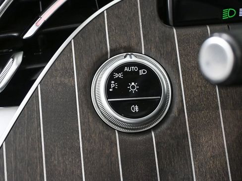 Used 2025 Mercedes-Benz E 350 Sedan image 9