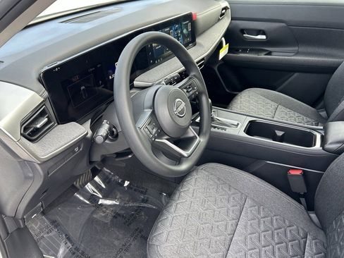 New 2026 Nissan Kicks SV FWD image 18