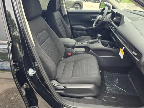 New 2027 Honda HR-V LX image 14
