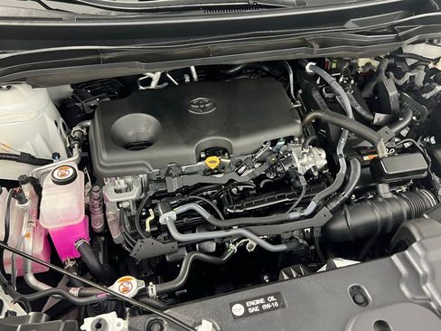 Used 2025 Toyota Sienna XSE image 33