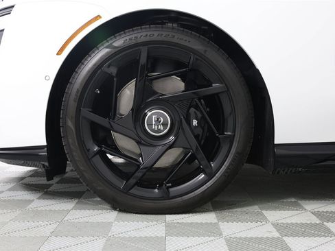 New 2025 Rolls-Royce Spectre Black Badge image 30