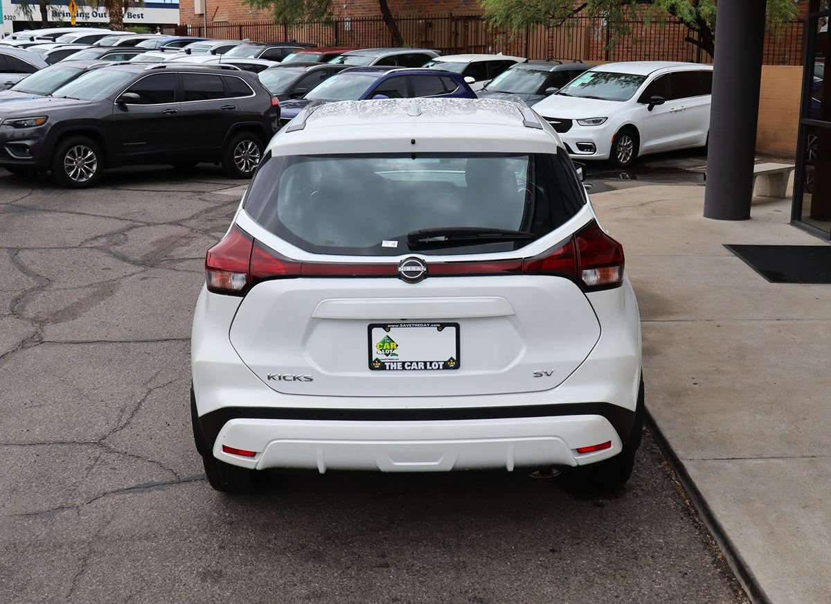 Used 2023 Nissan Kicks SV FWD image 10