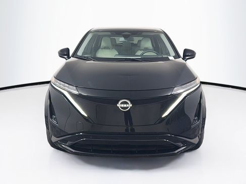 Used 2023 Nissan Ariya FWD image 2