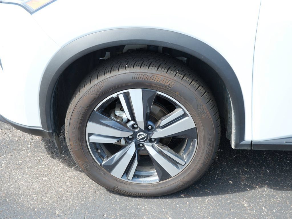 Used 2026 Nissan Rogue SL AWD/4WD image 8
