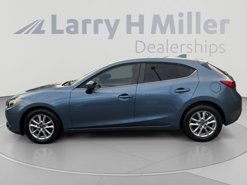Used 2015 MAZDA MAZDA3 i Touring w/ Technology Package FWD image 2