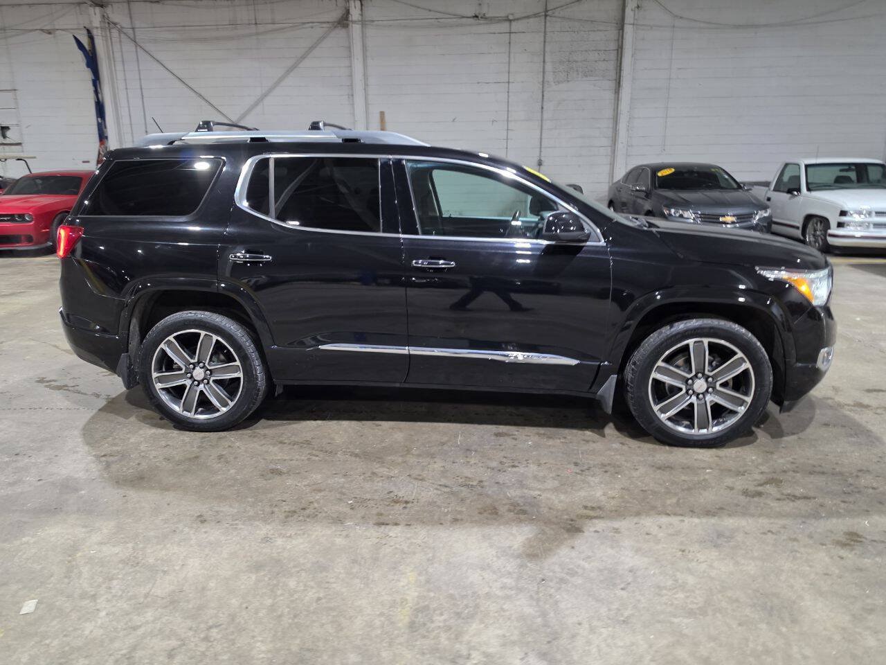 Used 2017 GMC Acadia Denali w/ LPO, Protection Package AWD/4WD image 15